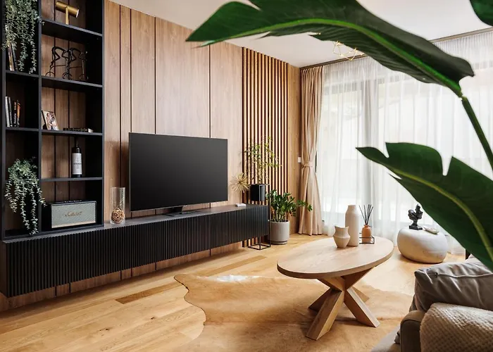 Pure Living W. Private Parking